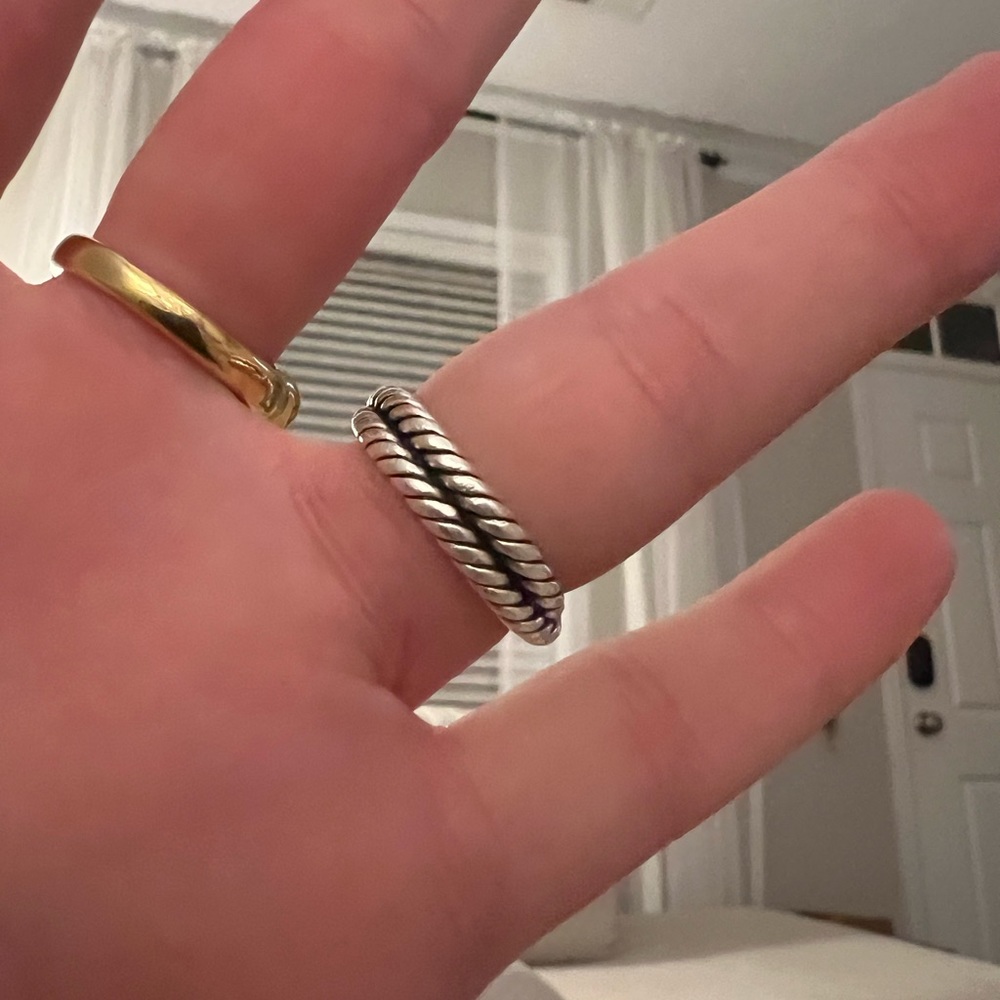 David Yurman Cable Loop Band Ring in Sterling Silver with 18K Yellow Gold 7.5 - Picture 5 of 5